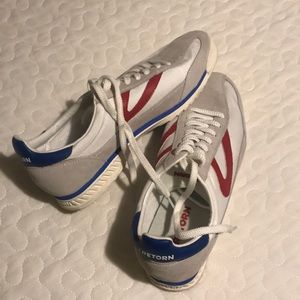 Women’s Tretorns. US size 8.5